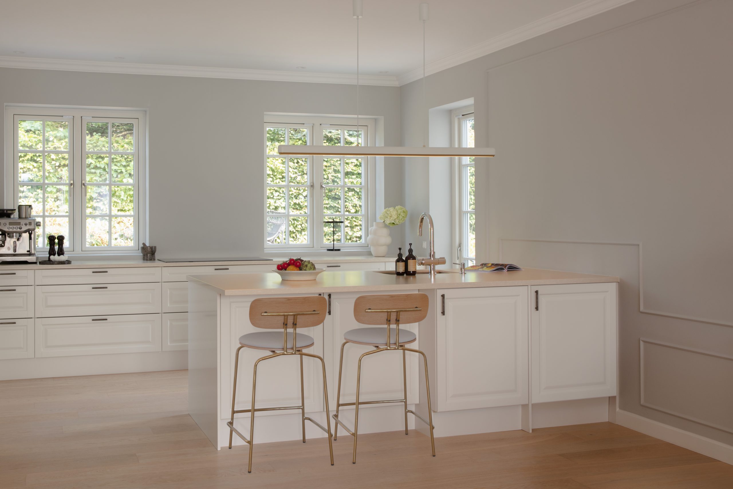 Hazel Branch 150 cm | White/Brass - Image 2